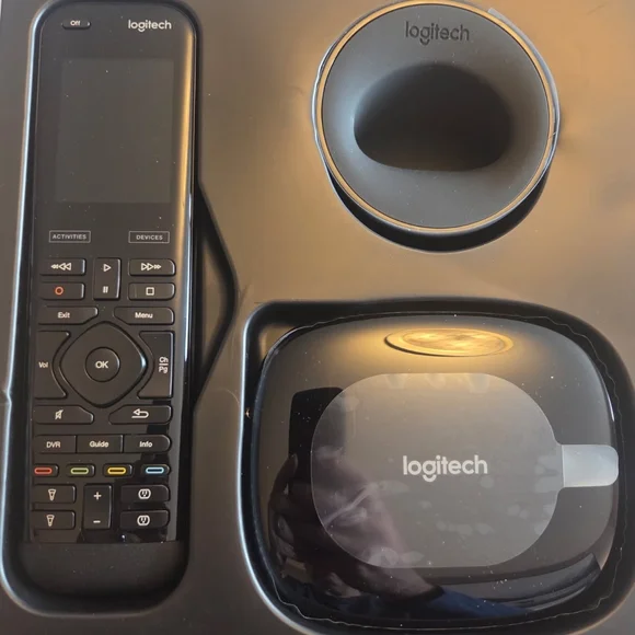 Logitech Black Smart Remote System - Picture 2 of 6